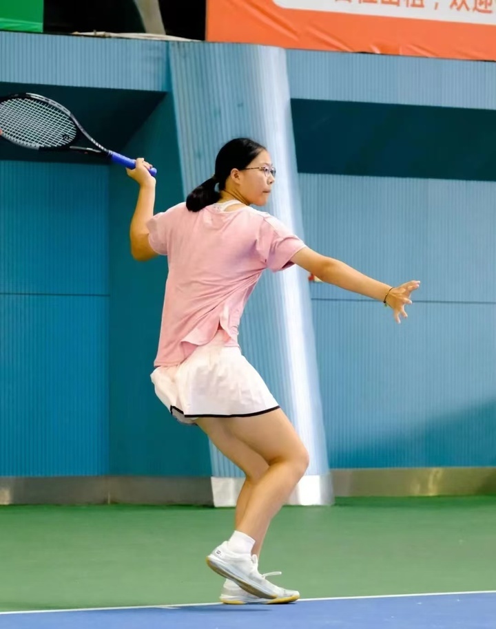 现得栩栩如 现得栩栩如