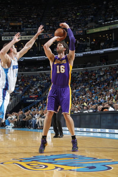 中国男篮祝贺崔永熙：希君生羽翼 一化北溟鱼.